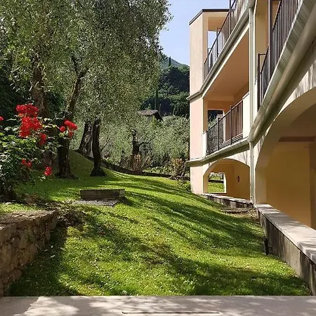 Alberto *